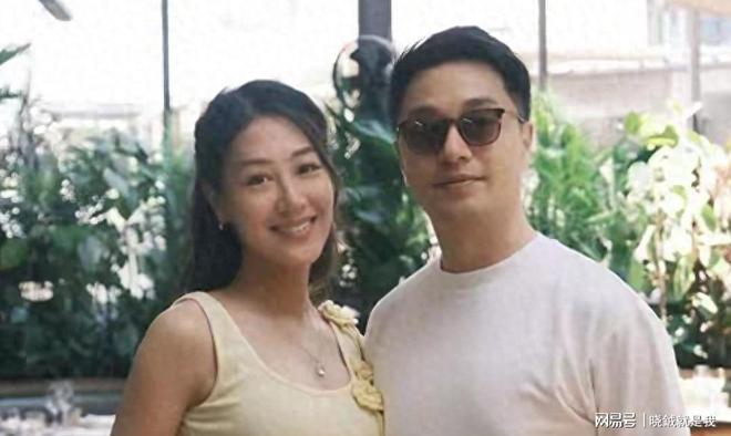 31岁港姐嫁富二代上海生女棋局布局显清醒