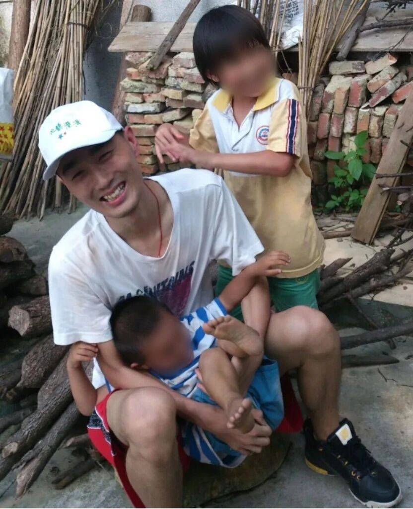 猝死程序员最新消息：公司内部邮件称其“从未参加体检” 家属：